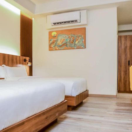 Surestay Studio By Best Western Clarkview Angeles City Экстерьер фото