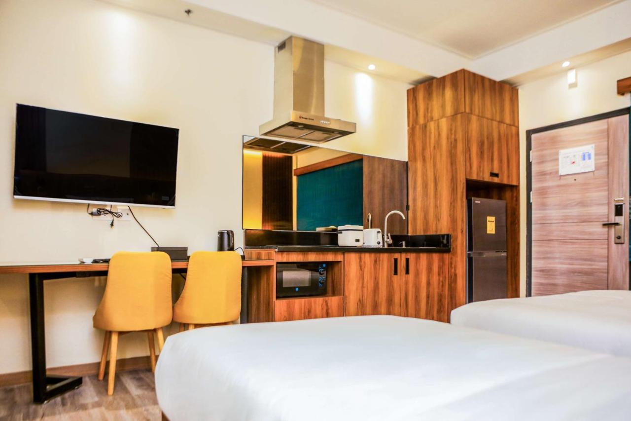 Surestay Studio By Best Western Clarkview Angeles City Экстерьер фото